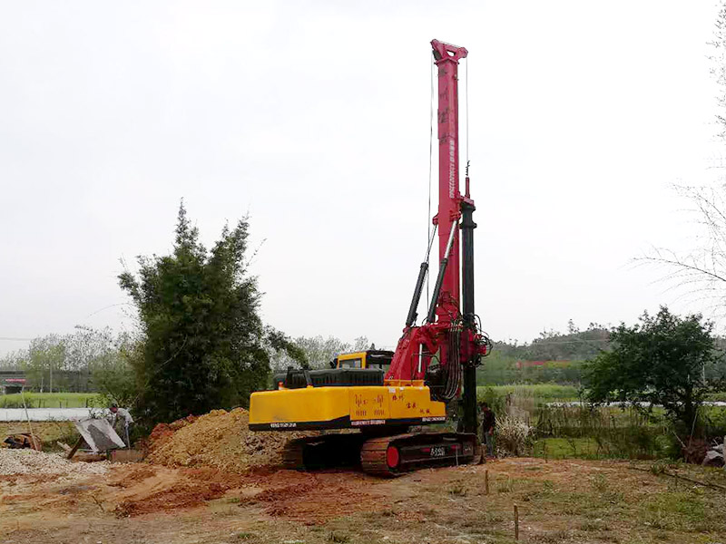 鉆孔機怎么打地基？地基好工具