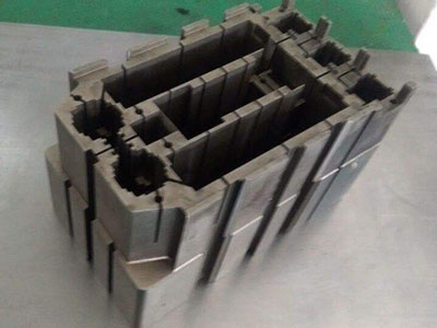 淺析數(shù)控機(jī)床的工作原理和加工內(nèi)容。
